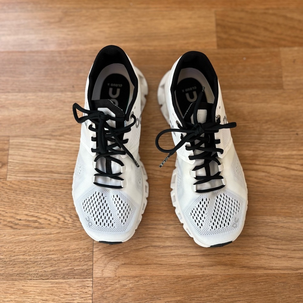 On Running Cloud X White Black Sneakers